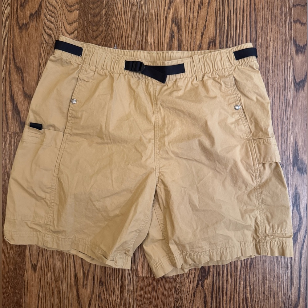 Men’s North Face Khaki Shorts size L